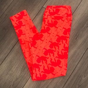 LuLaRoe One Size  Red Cupid leggings - Valentine's